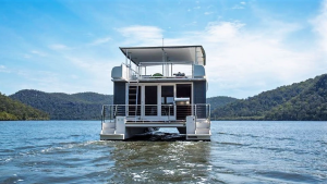 2014 SOLAR ELECTRIC CATAMARAN - AMSA SURVEY - 20 PASSENGERS + 2 CREW